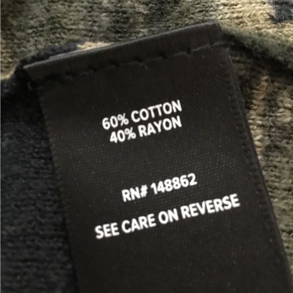 Torrid Women’s Soft Lightweight Camo Boyfriend Cardigan Size 1 EUC - Picture 6 of 7